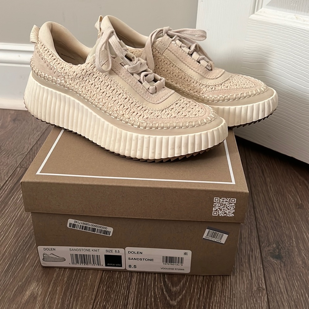 Dolce Vita Dolen sneaker size 8.5 - worn once